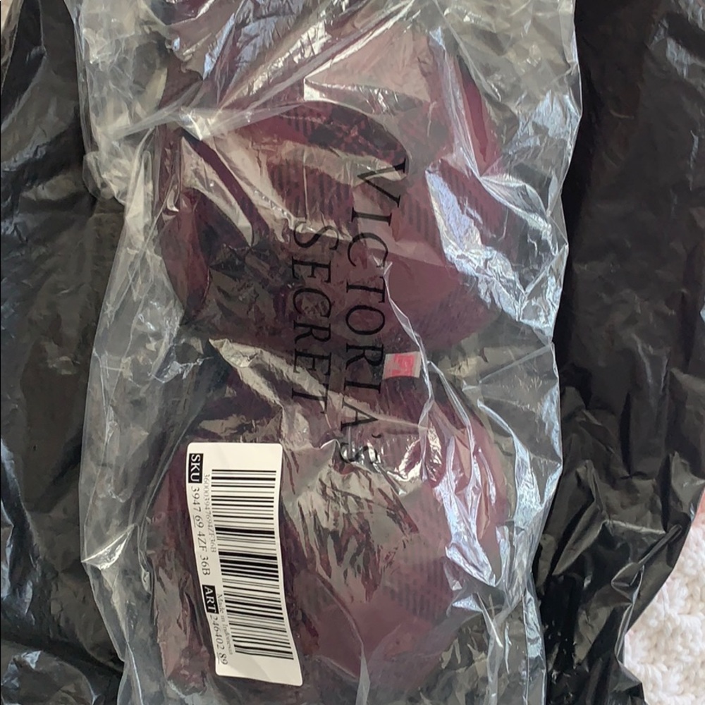 Victoria secrets push up bra